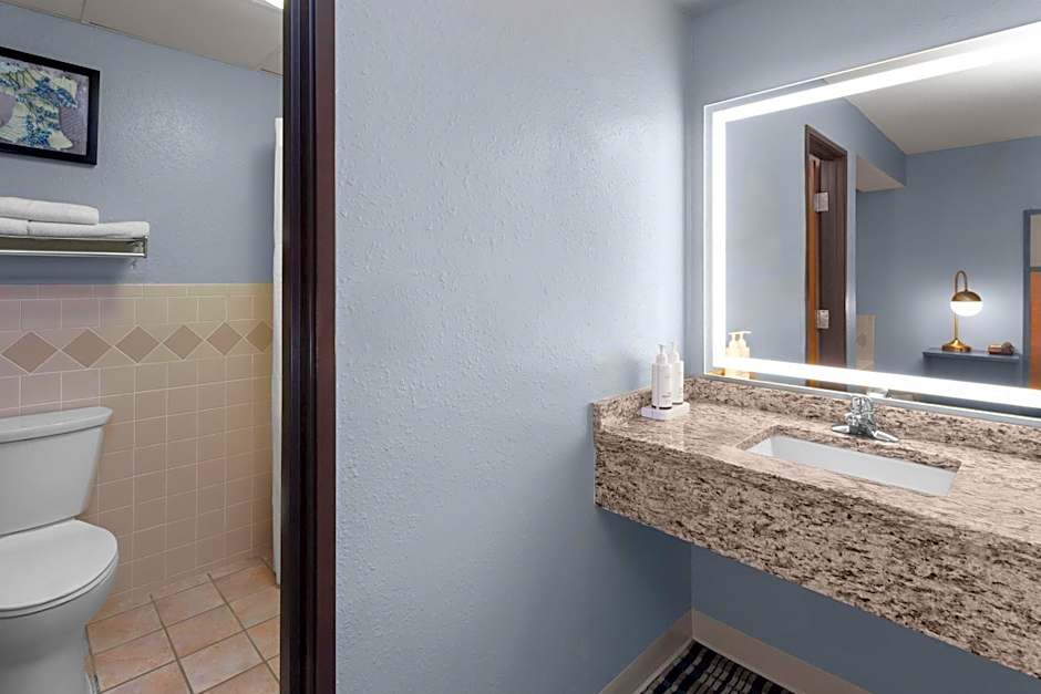 AmericInn by Wyndham Austin