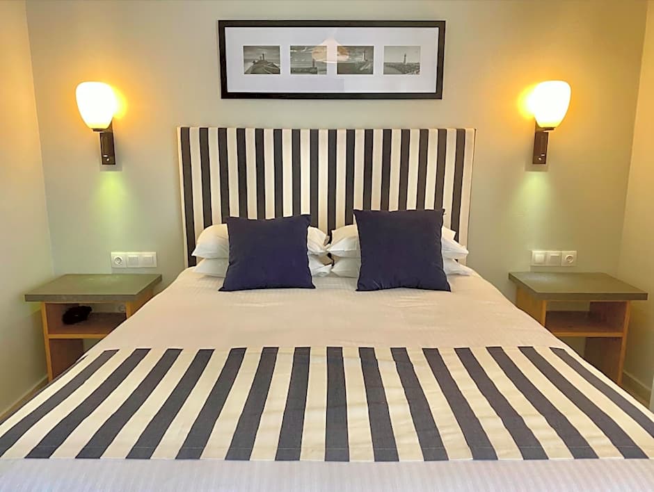 IONIAN SUITES by Bruskos