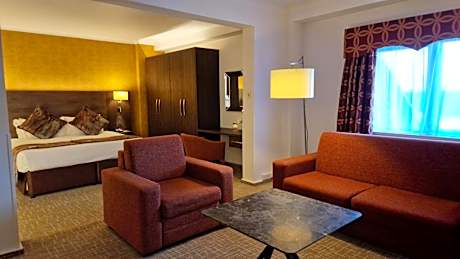 Suite with Spa Bath