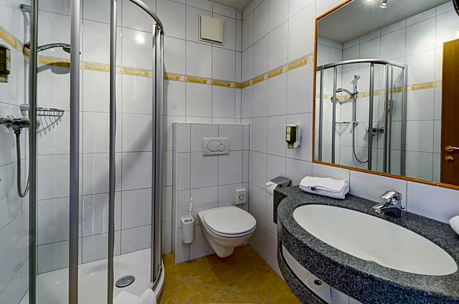 VÖTTER'S HOTEL in Kaprun am Kitzsteinhorn - Skibus direkt