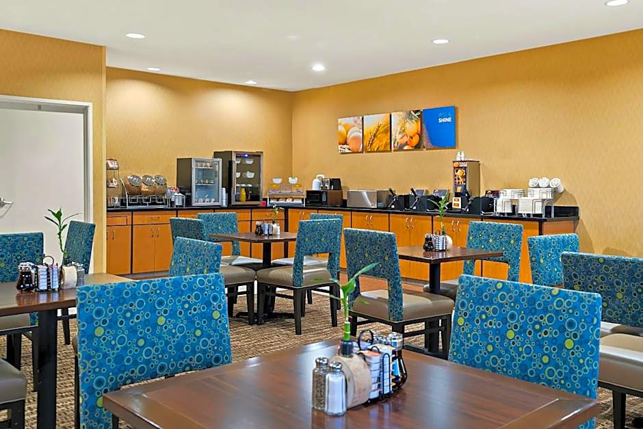 Comfort Suites Saginaw