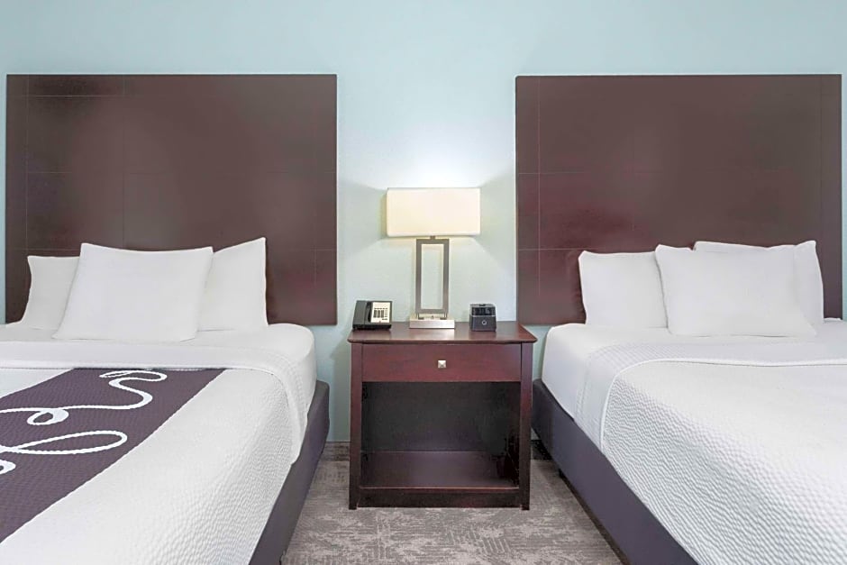 La Quinta Inn & Suites by Wyndham Bonita Springs Naples