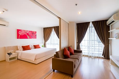 Junior Suite (King size bed & 1 Living Room)