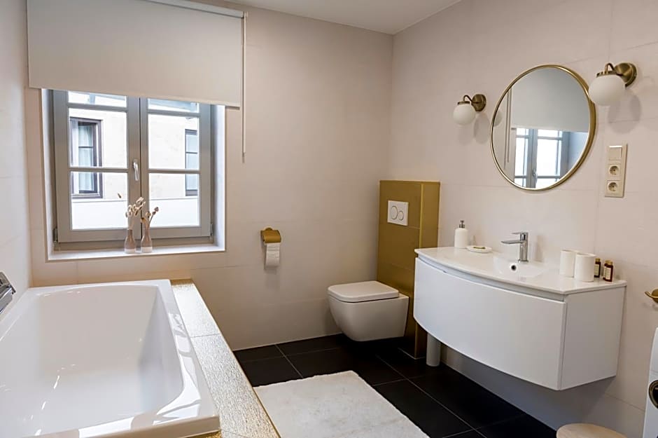 Room42 - Suites & Apartments