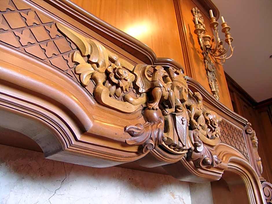 Crown Mansion Boutique Hotel & Villas