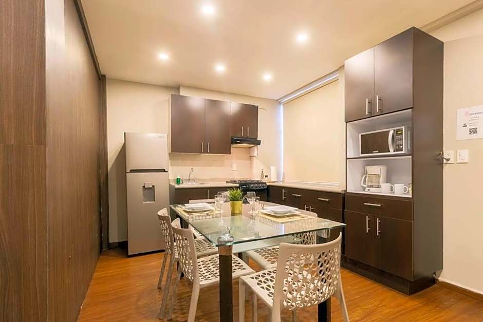 306 Zocalo Cathedral 2Bdrm 2bath apt AC Rooftop