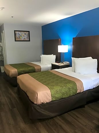 2 Double Beds, Smoking