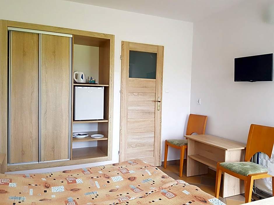 Ośrodek Kolonijno - Wypoczynkowy Ania