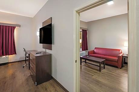 King Suite with Sofa Bed - Non-Smoking