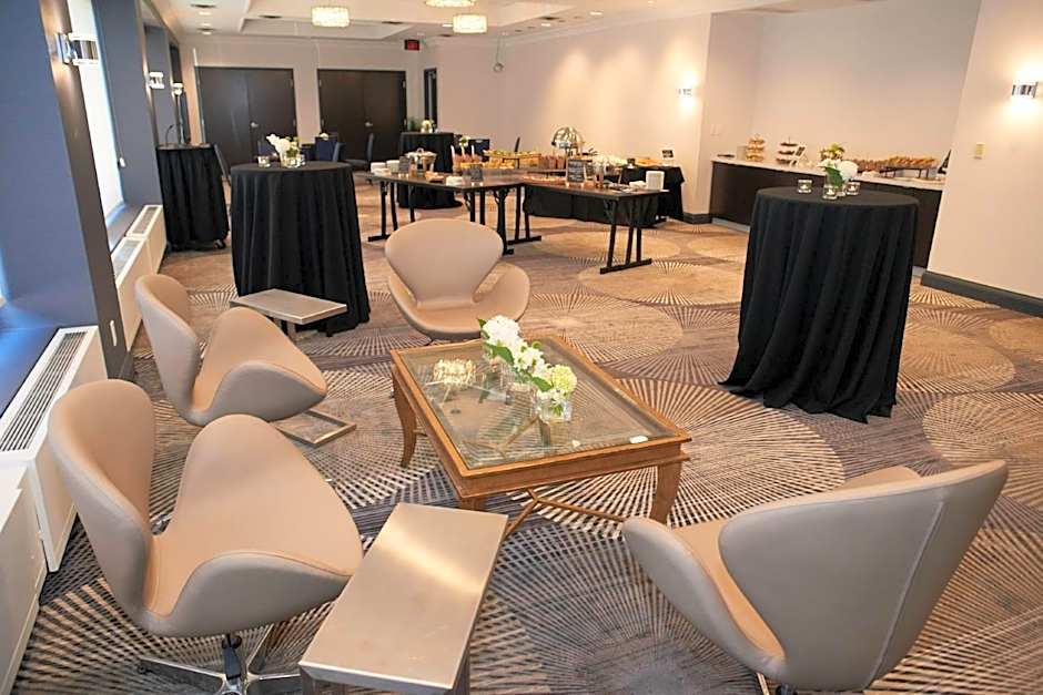 Courtyard by Marriott Toronto Downtown