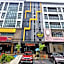 Smile Hotel Subang Usj