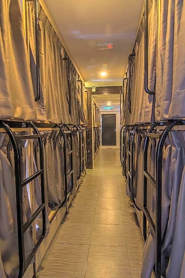 Traveller Bunker Hostel