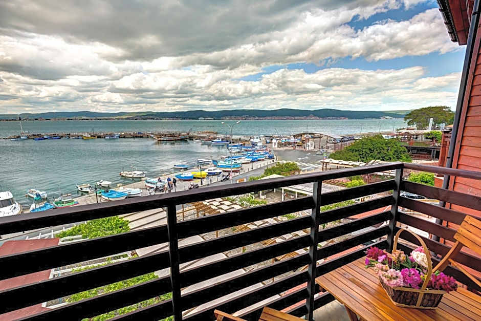 Panorama Blue Family Hotel and Free parking
