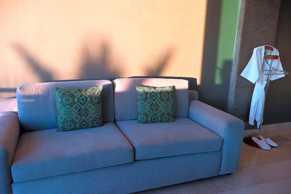 Seven Crown La Paz Malecon