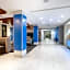 Holiday Inn Express & Suites Phoenix - Glendale Sports Dist By IHG