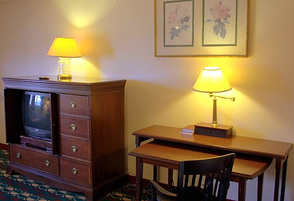 Somerville Inn and Suites