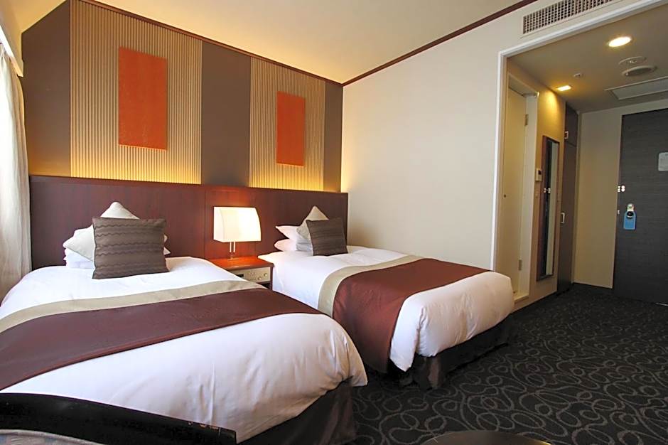 Photo 1 of 8 of 2 Beds, Nonsmoking