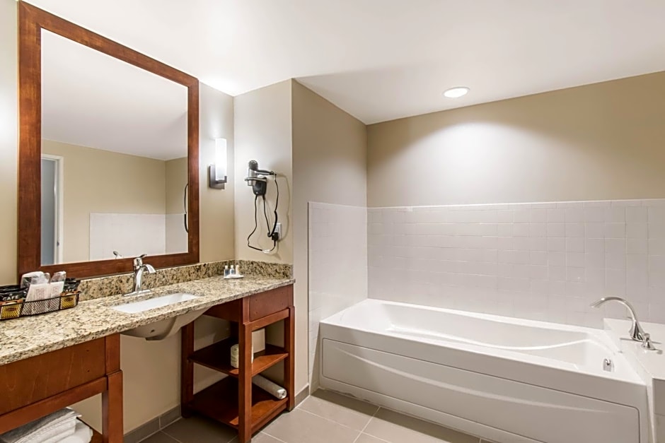 Comfort Suites Denver near Anschutz Medical Campus