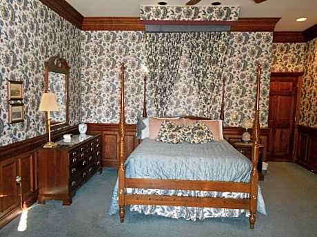 Williamsburg Room Guest House