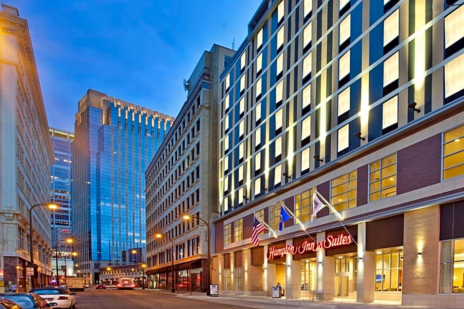 Hampton Inn By Hilton & Suites Minneapolis/Downtown