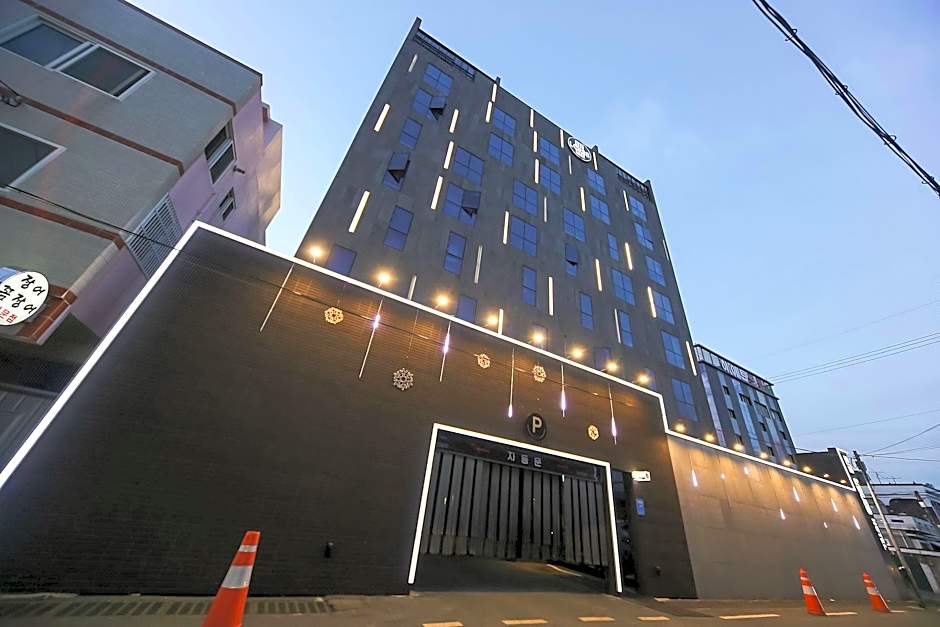 Louis Boutique Hotel