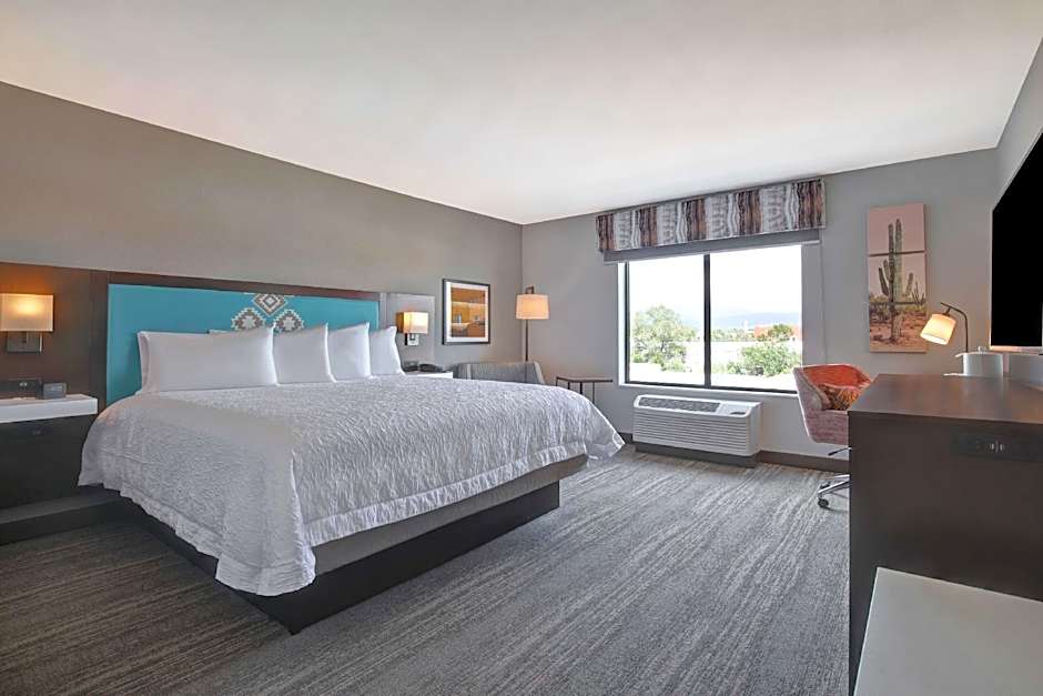 Photo 1 of 5 of 1 King Bed, Hearing Accessible