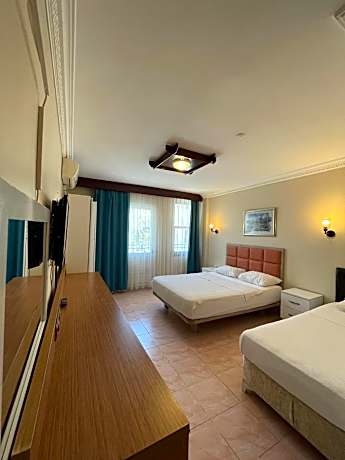 Triple Room with Balcony