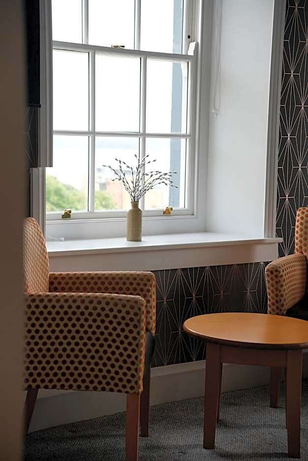 THE LORD NELSON HOTEL