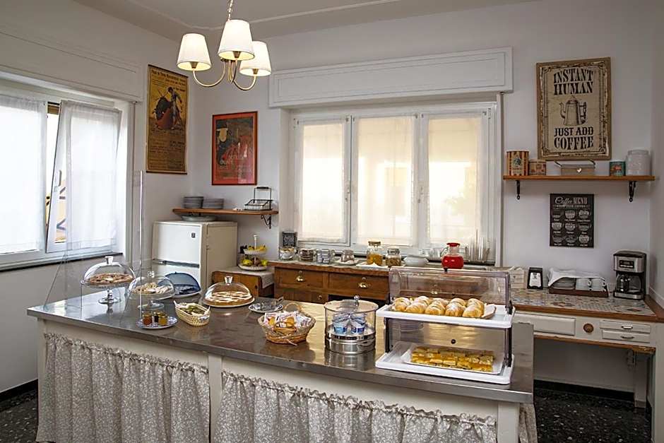 Hotel Costa Azzurra -Free Parking - Easy Stay -Spotorno