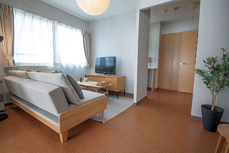 UCHI Living Stay Otaru Suitengu
