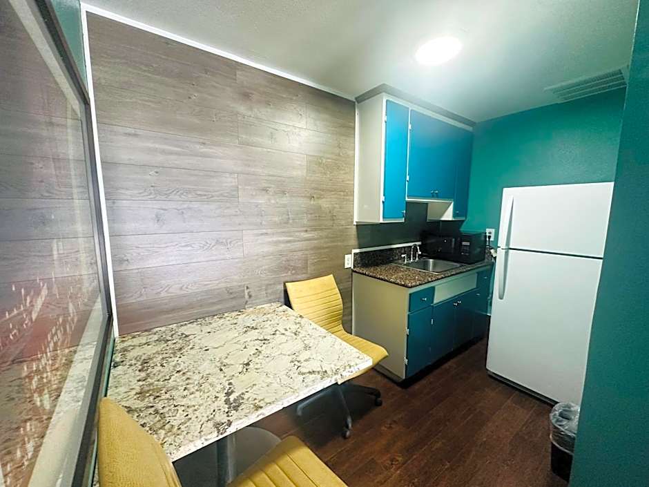Casa Blanca Inn & Suites Whittier
