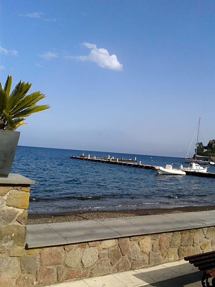 B&B Albatros – Lipari, WA