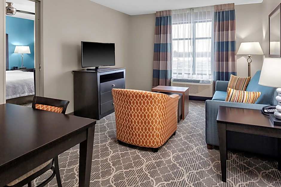 Homewood Suites by Hilton Wauwatosa Milwaukee