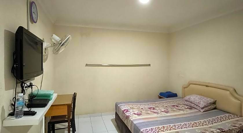 OYO 90895 Hotel Ikia