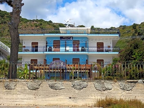 ChrisMare Hotel