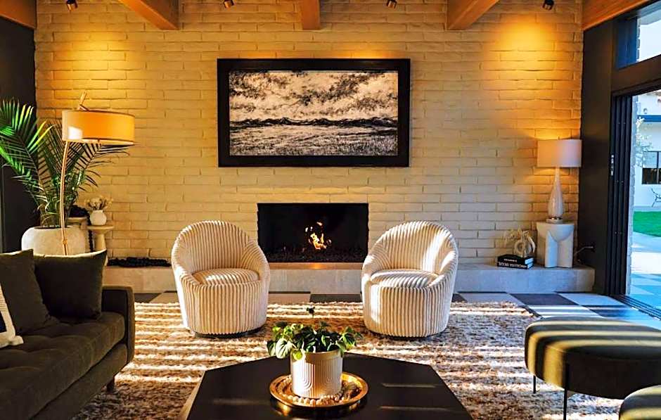 Azure Sky Hotel - Adults Only - A Town & Desert Boutique Hotel
