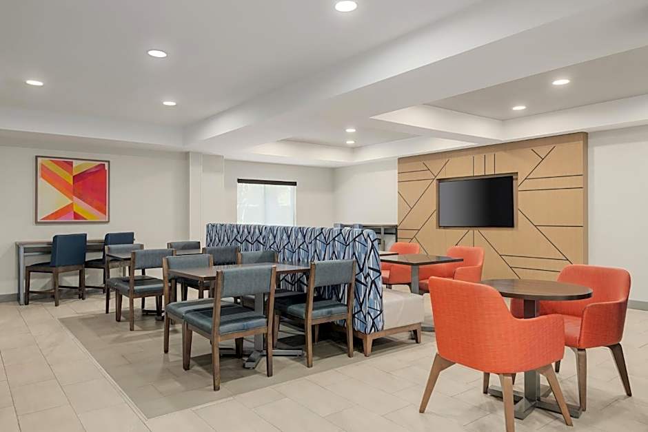 Holiday Inn Express Richmond-Brandermill-Hull Street By IHG