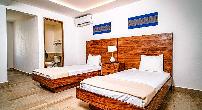 Nomads Party Hotel & Hostel
