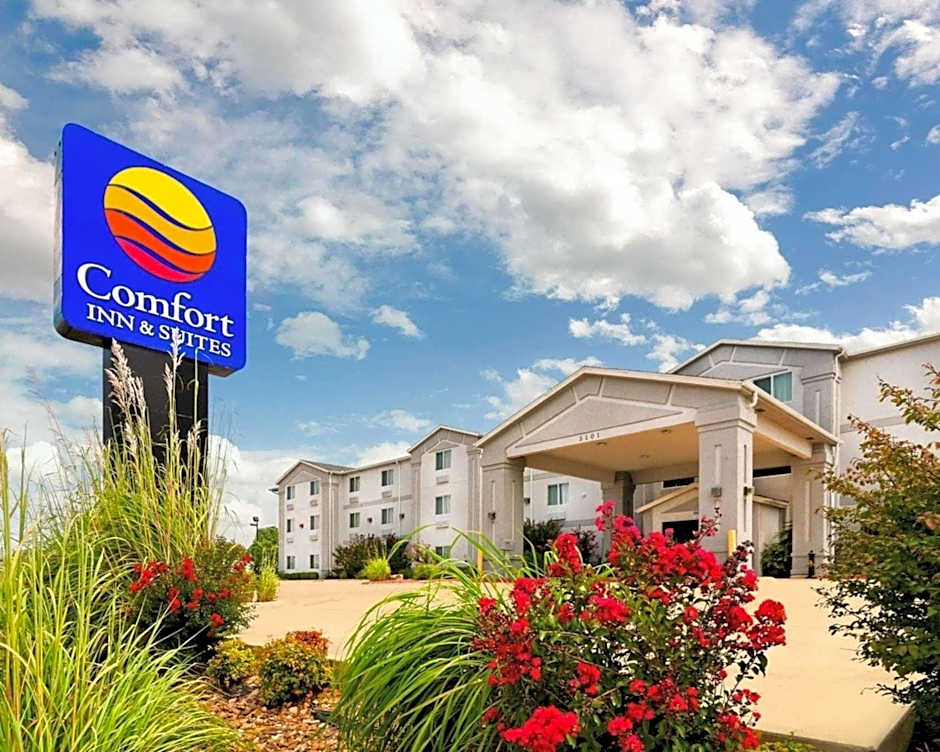 Comfort Inn & Suites Ponca City near Marland Mansion