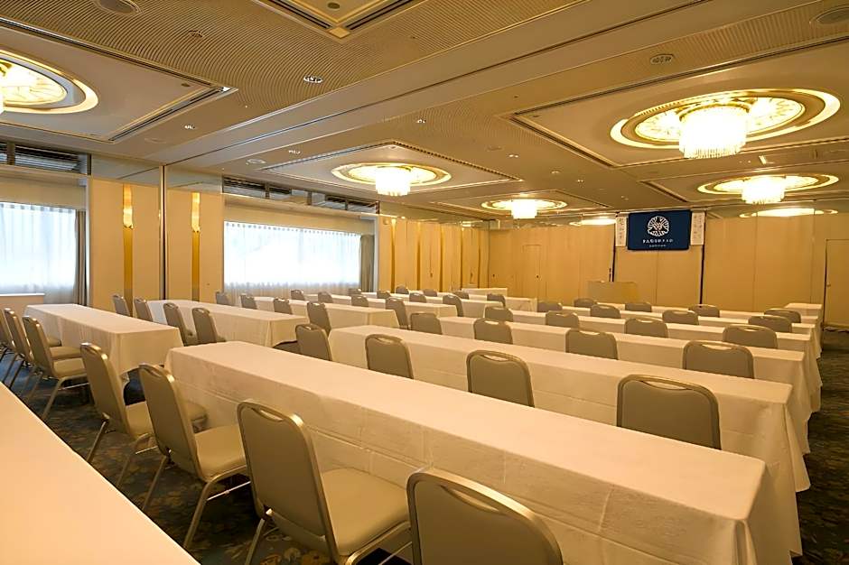 Shin Osaka Washington Hotel Plaza