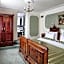 Queen's Astoria Design Hotel