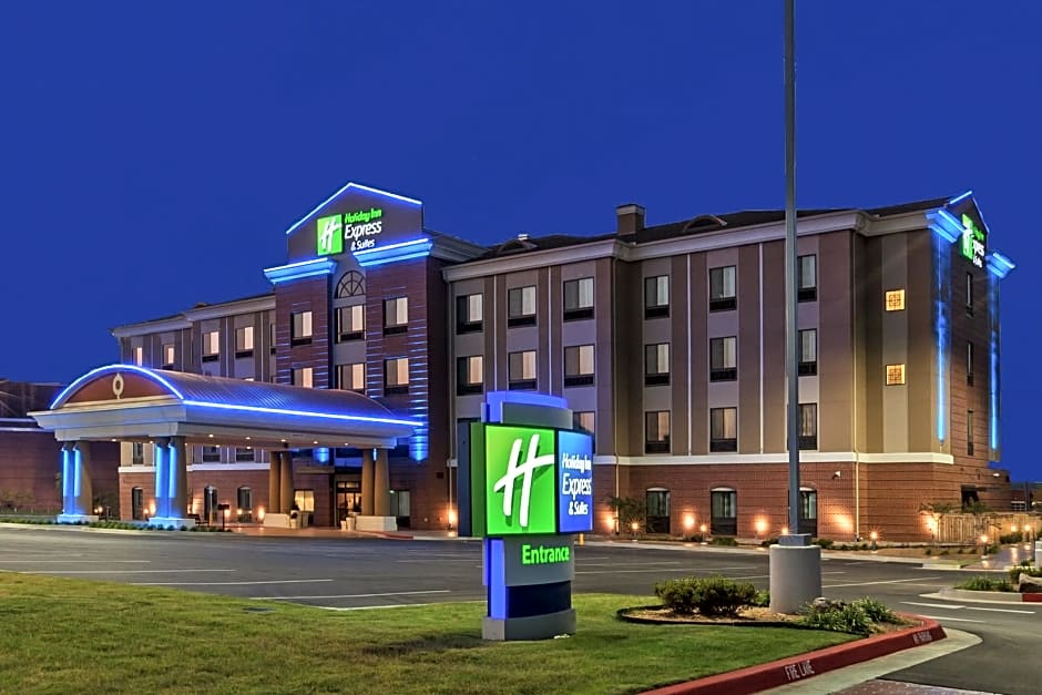 Holiday Inn Express & Suites Glenpool