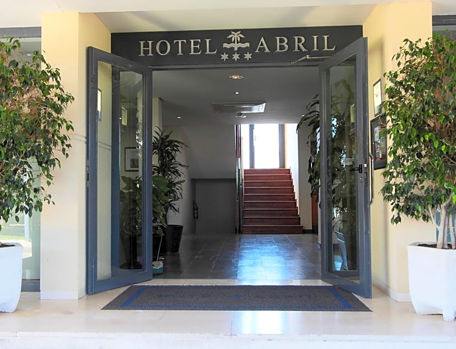 Hotel Abril