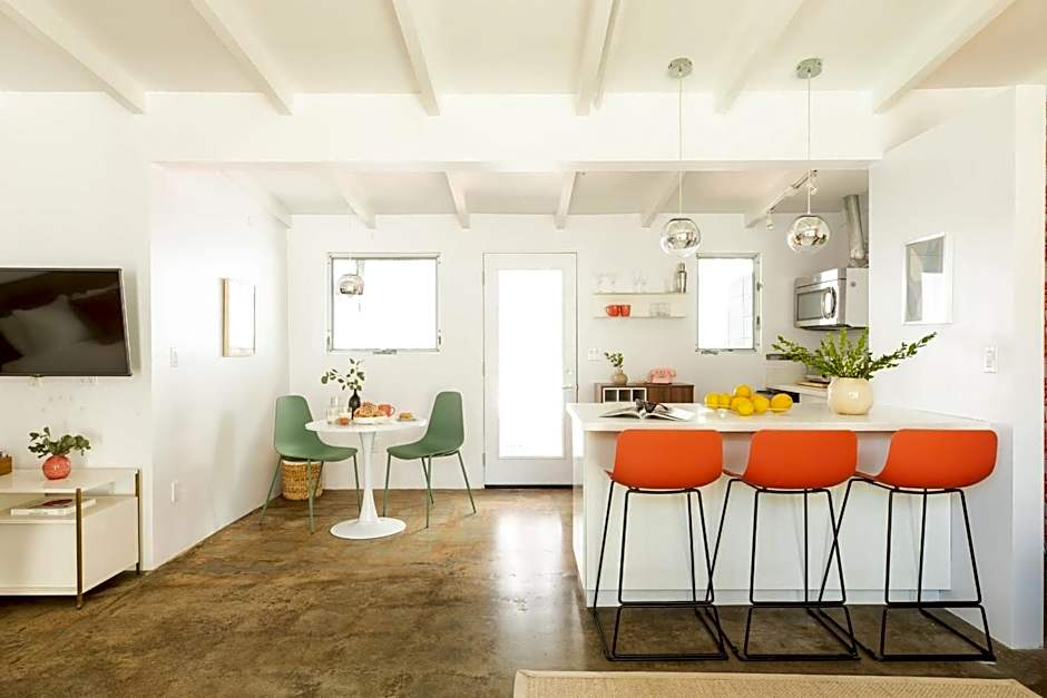 The Wesley by AvantStay Mid-Century Modern Oasis with Pool