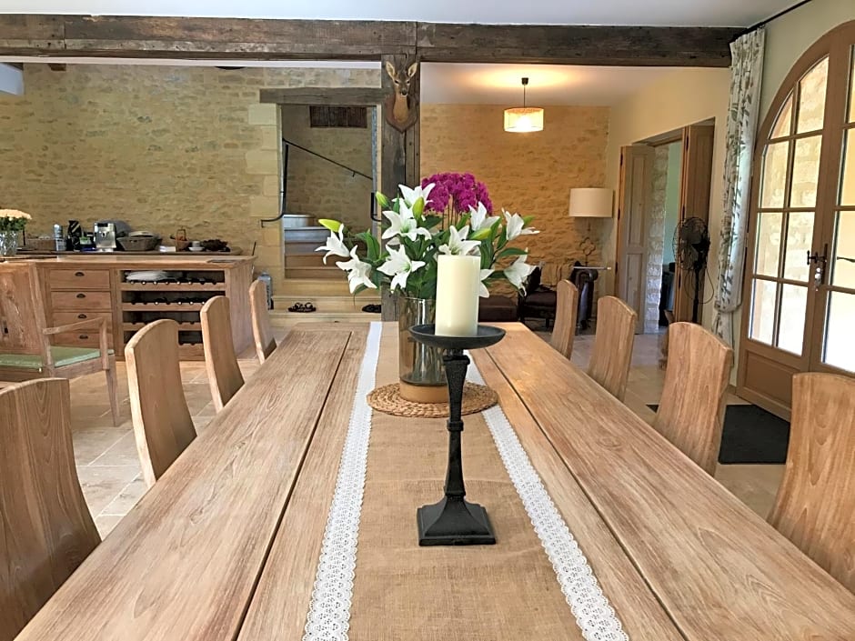 Les Cèdres du Linard, Chambres d'Hôtes B&B Near Lascaux, Montignac, Sarlat-la-Canéda, Dordogne