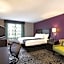 La Quinta Inn & Suites by Wyndham Clearwater South