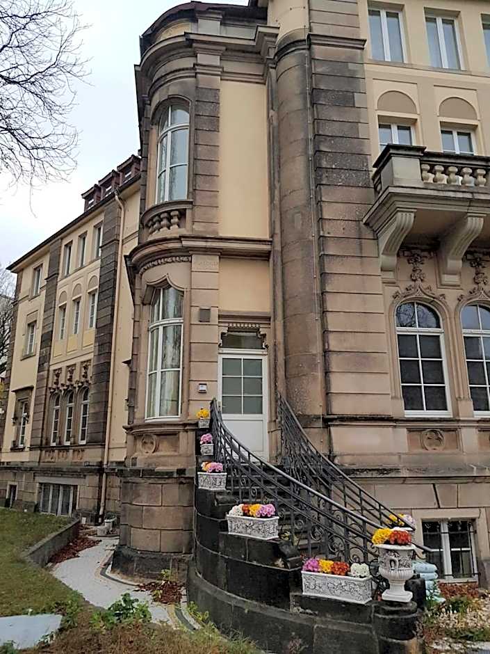 Hotel-Villa Lalee