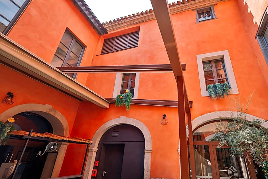 Le Couvent - Hostel