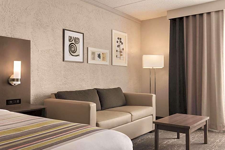 Country Inn & Suites by Radisson, Mt. Pleasant-Racine West, WI