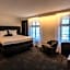 Square Boutique Hotel & Brasserie